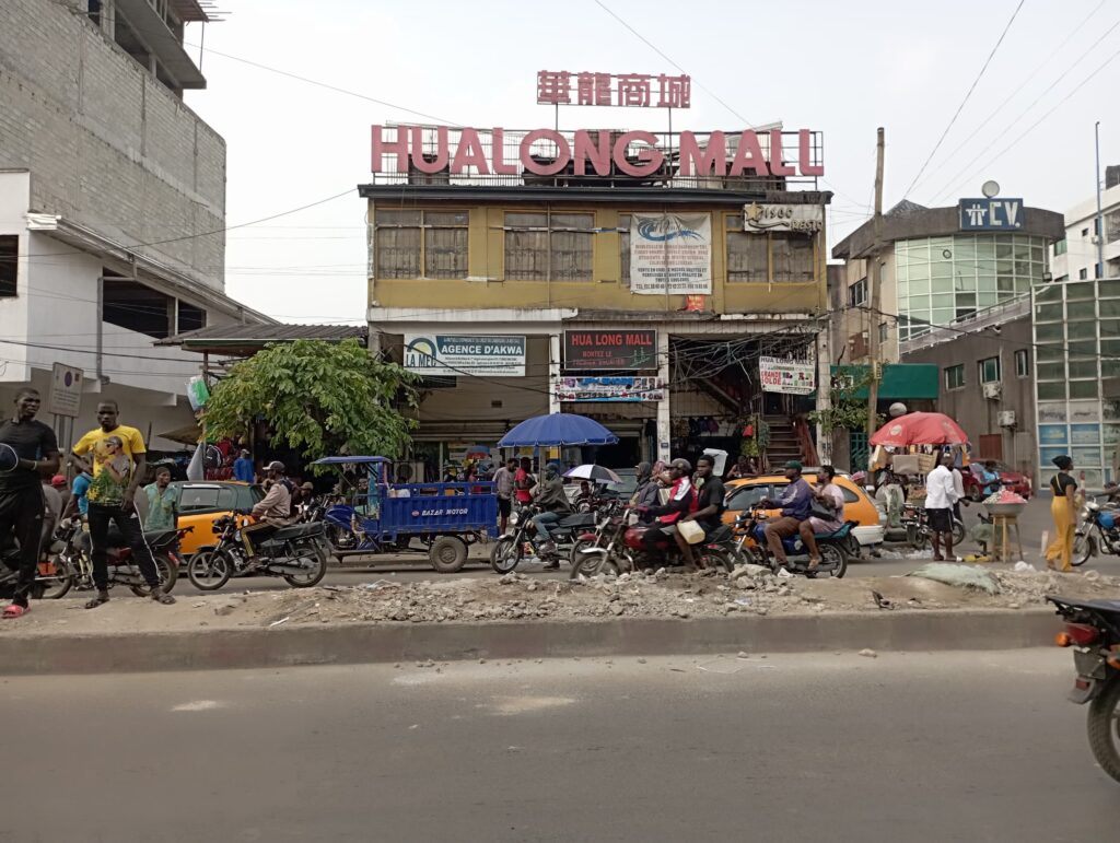 Article : Akwa, nouveau China Town